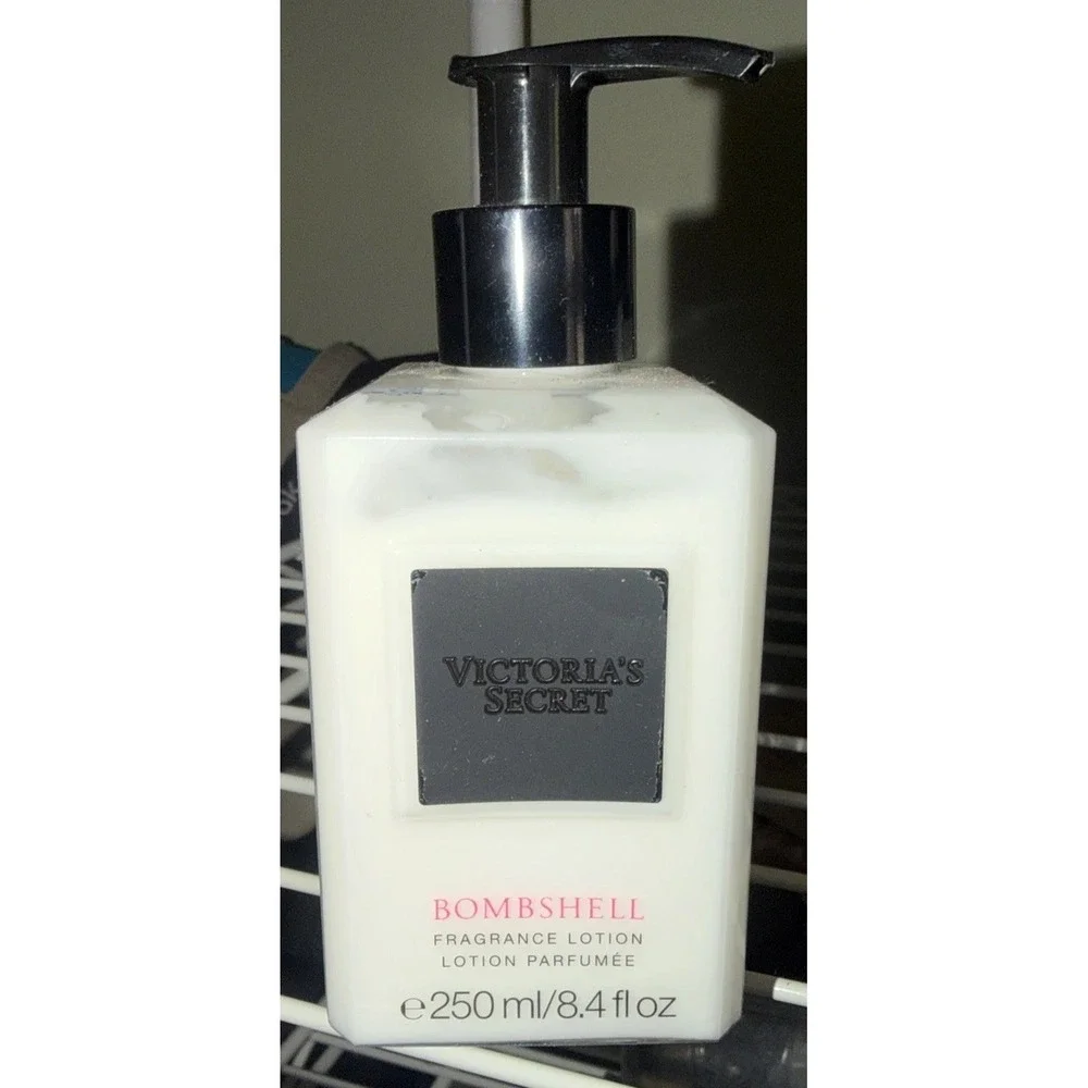 Victoria's Secret BOMBSHELL Fragrance Lotion 8.4 fl oz New